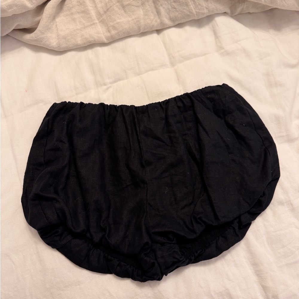 Reformation Black Linen bubble shorts